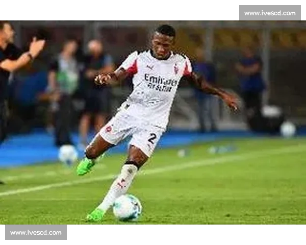 米兰训练两极分化:奇克归队合练,埃斯图皮尼安单独康复战亚特兰大 米兰训练两极分化:奇克归队合练,埃斯图皮尼安单独康复战亚特兰大