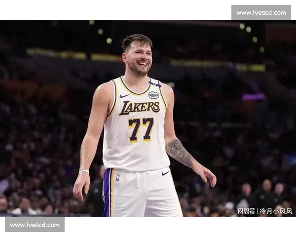 湖人噩耗三连！东契奇伤缺一周 仅 9 人可战